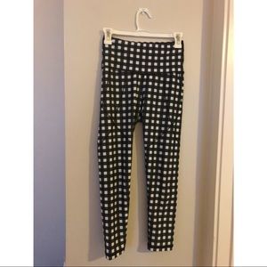 ALBION Black Check Capris XXS